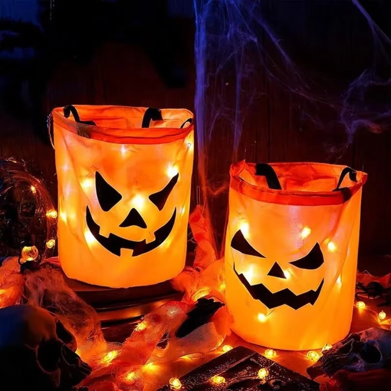Balde de abóbora com luzes LED para doces de Halloween, dobrável, com pega segura para transportar