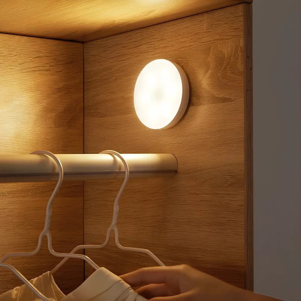 Trådløs magnetisk pucklampe — aktiveres ved bevægelse, varm hvid LED, 20-sekunders timer
