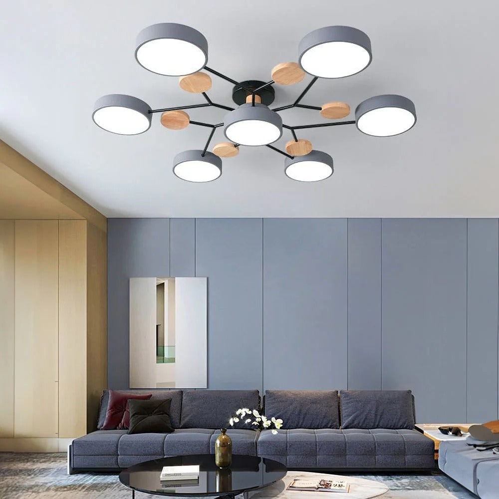 Lámpara de techo LED moderna semiempotrada con detalle de madera, estructura negra mate y pantallas verde salvia