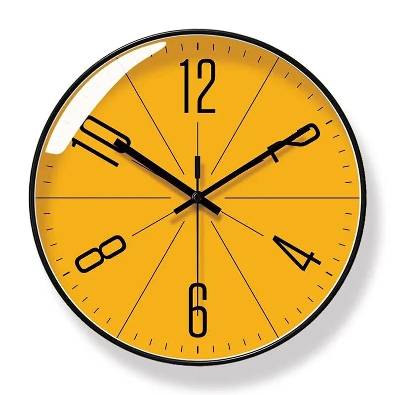 NordicTime svart väggklocka med kontrastrik urtavla och exakt tidvisning