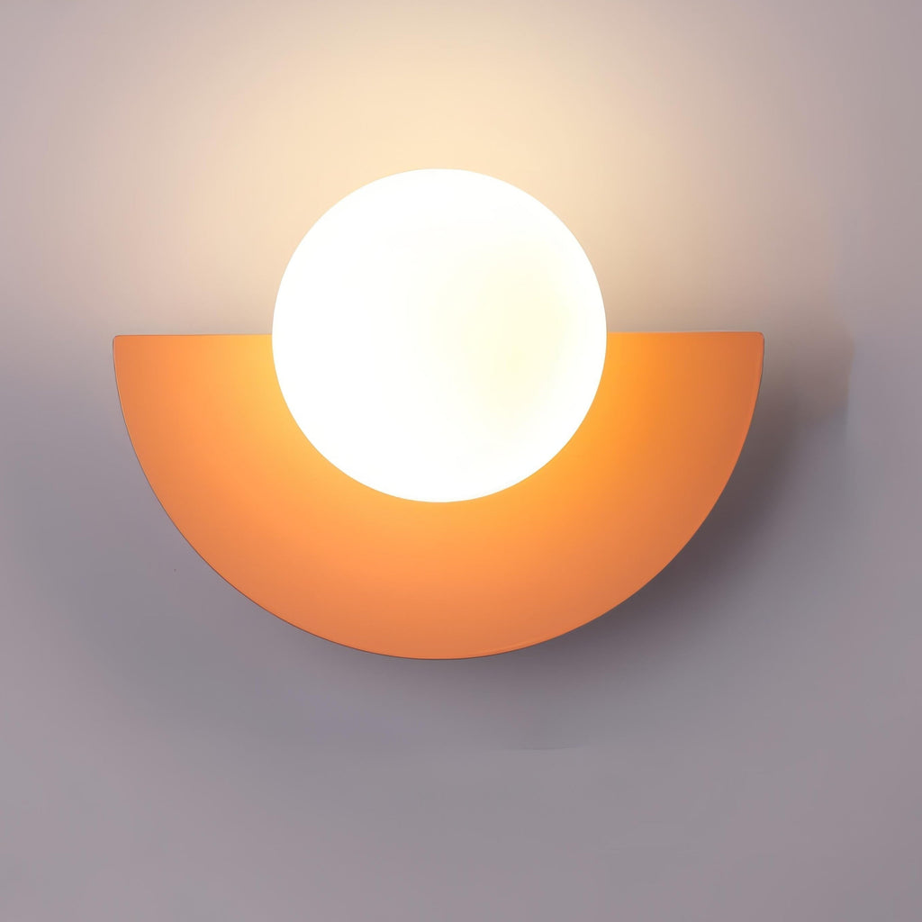 Aplique de pared moderno, luz decorativa con esfera esmerilada, placa posterior semicircular e instalación cableada