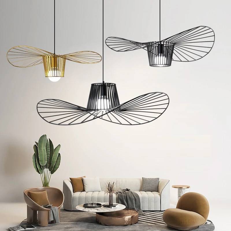 Suspension Solara en forme de chapeau de paille — décoration minimaliste