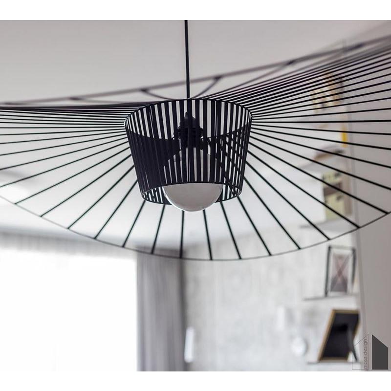 Lampa wisząca Solara w kształcie słomkowego kapelusza — minimalistyczna dekoracja