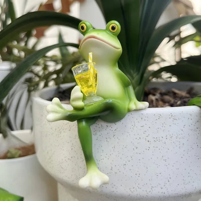 Decorative Garden Frog Resin Plant Pot Hanger Hugger Figurine