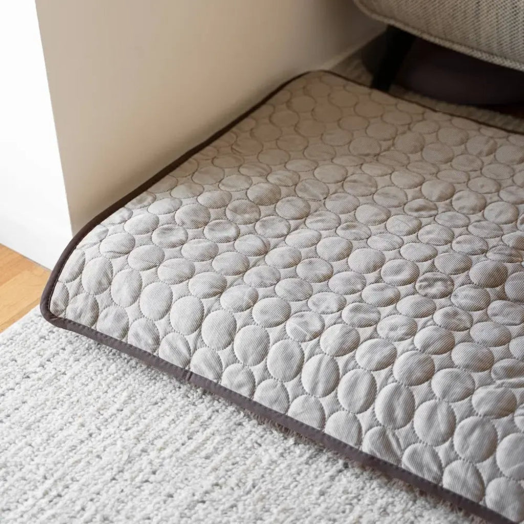 Self Cooling Pet Mat Dogs Cats Lightweight Portable Bed