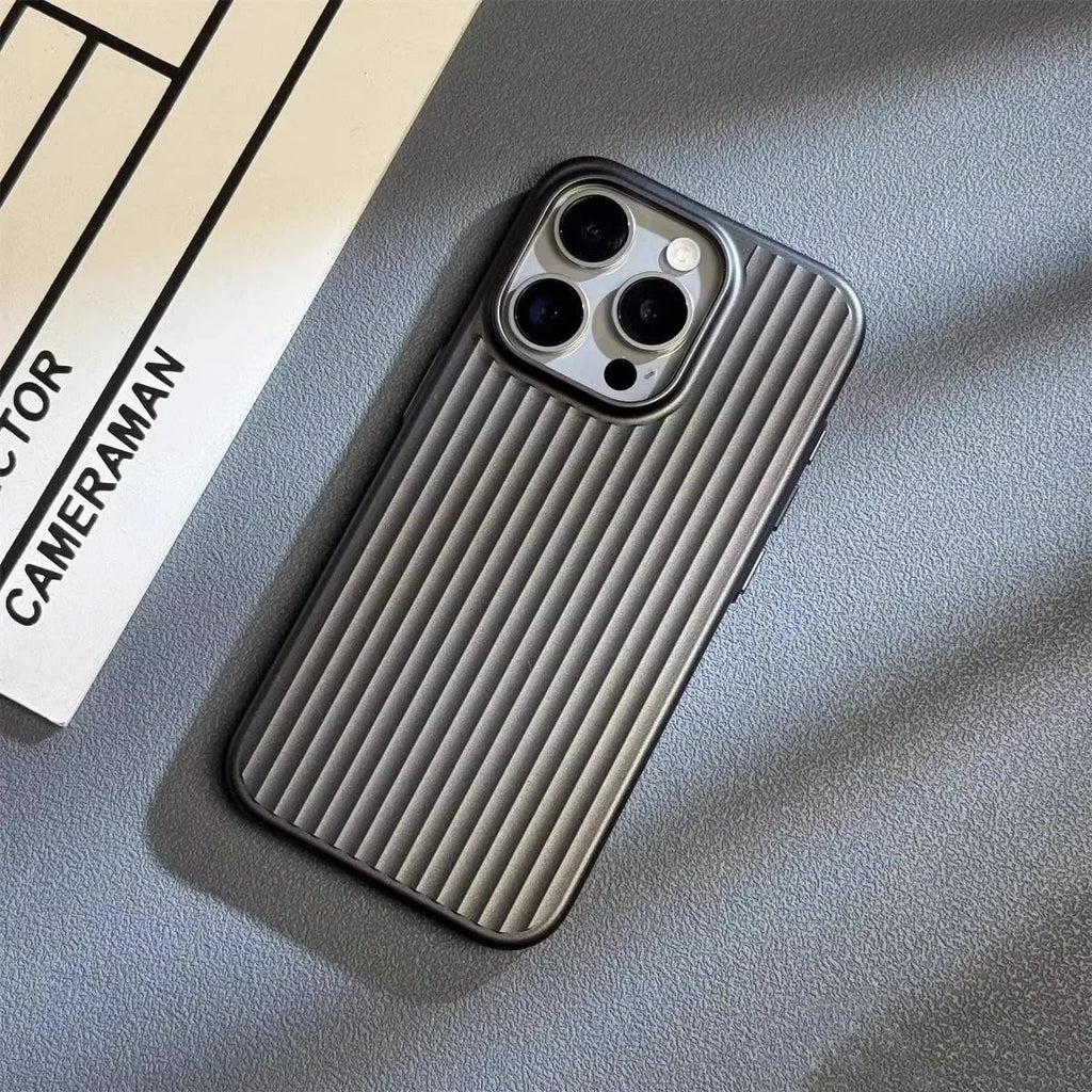 Könnyű védő iPhone-tok, karcsú, bordázott, matt felületű, karcálló borítással