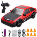 Mini carro RC de drift recarregável, comando tipo pistola, faróis LED, rodas suplentes e cones