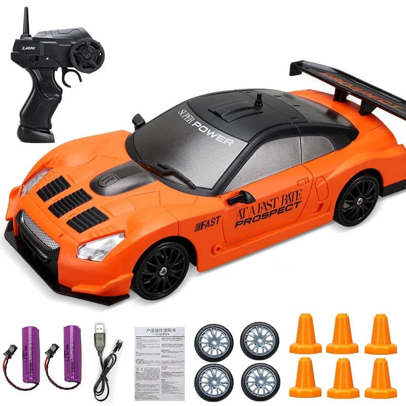 Mini carro RC de drift recarregável, comando tipo pistola, faróis LED, rodas suplentes e cones