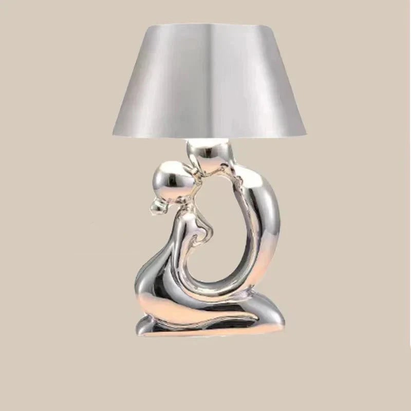 Lampa stołowa z rzeźbiarską podstawą w stylu nowoczesnej sztuki - bezprzewodowe ładowanie, nastrojowe oświetlenie