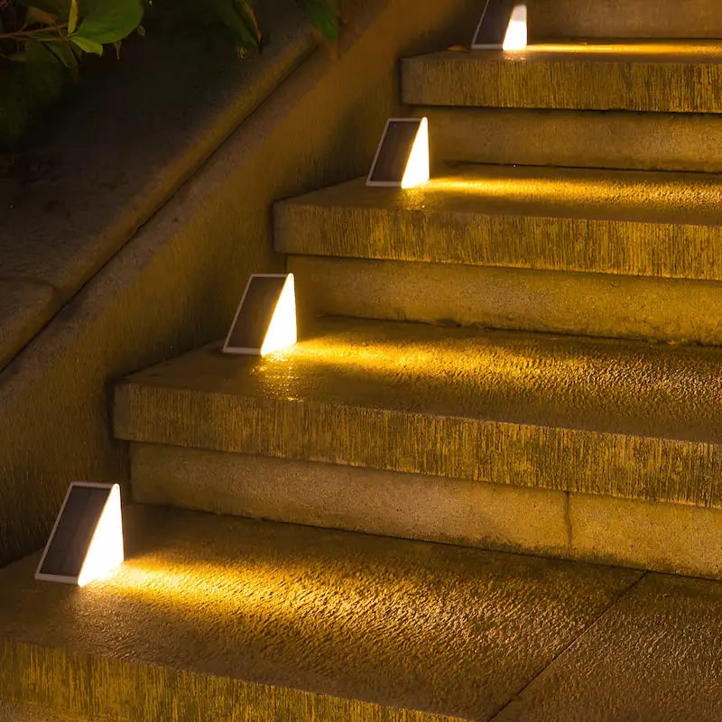 Solar Triangular LED Step Light, Waterproof, Easy Installation