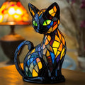 Bordslampa i färgat glas med kattmotiv, färgglatt mosaikmönster, mjukt varmt sken