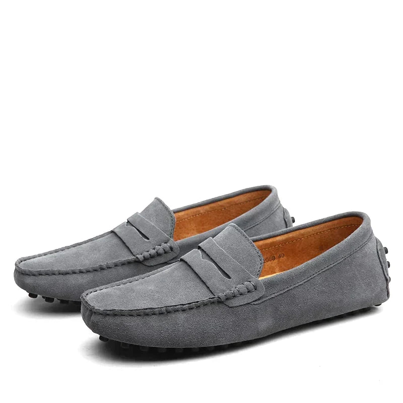 Mocassins italiens raffinés en daim au style classique à enfiler