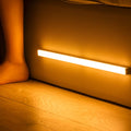 Energooszczędna listwa LED pod szafkę, magnetyczna, z czujnikiem ruchu