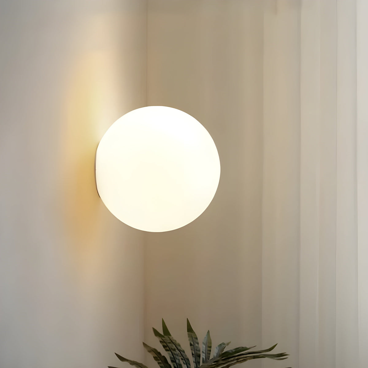 Applique murale globe moderne et minimaliste, montage affleurant, abat-jour en verre dépoli