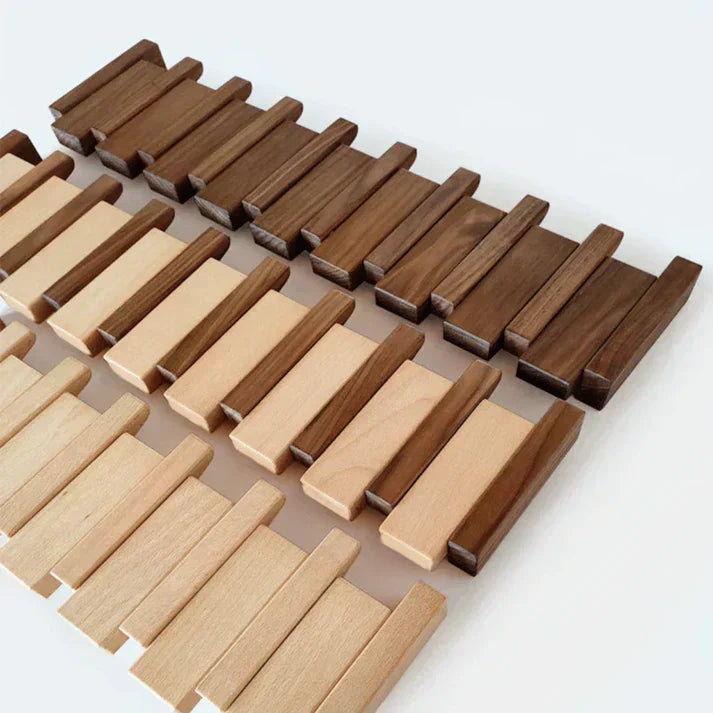 Appendiabiti HarmonyCoat in legno massello con ganci da parete