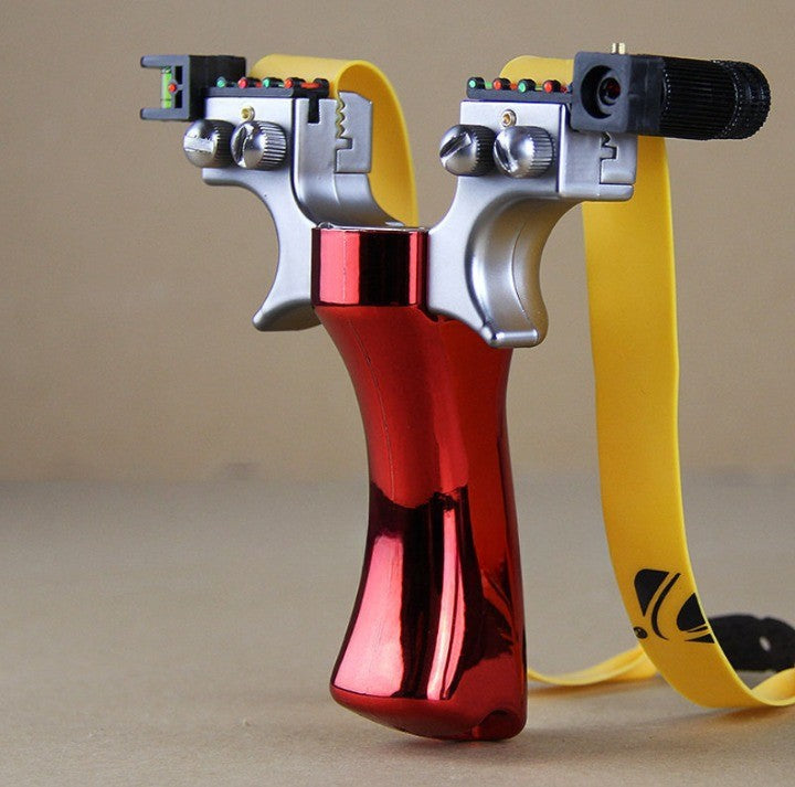 Optically Guided Elastic Throwing Tool With Alignment Aid