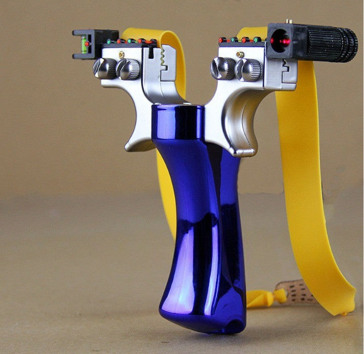 Optically Guided Elastic Throwing Tool With Alignment Aid
