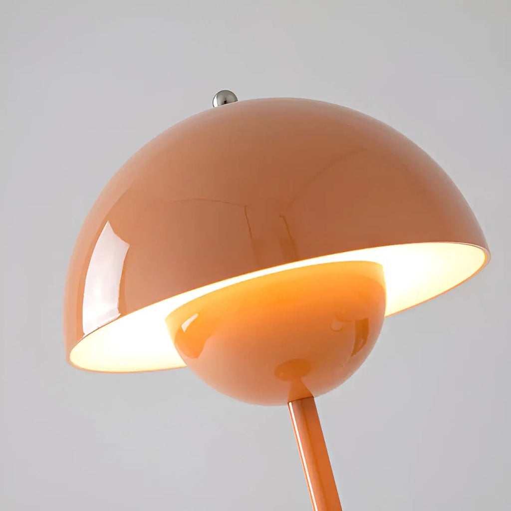 Lampada da tavolo scandinava NordicNest con luminosità regolabile