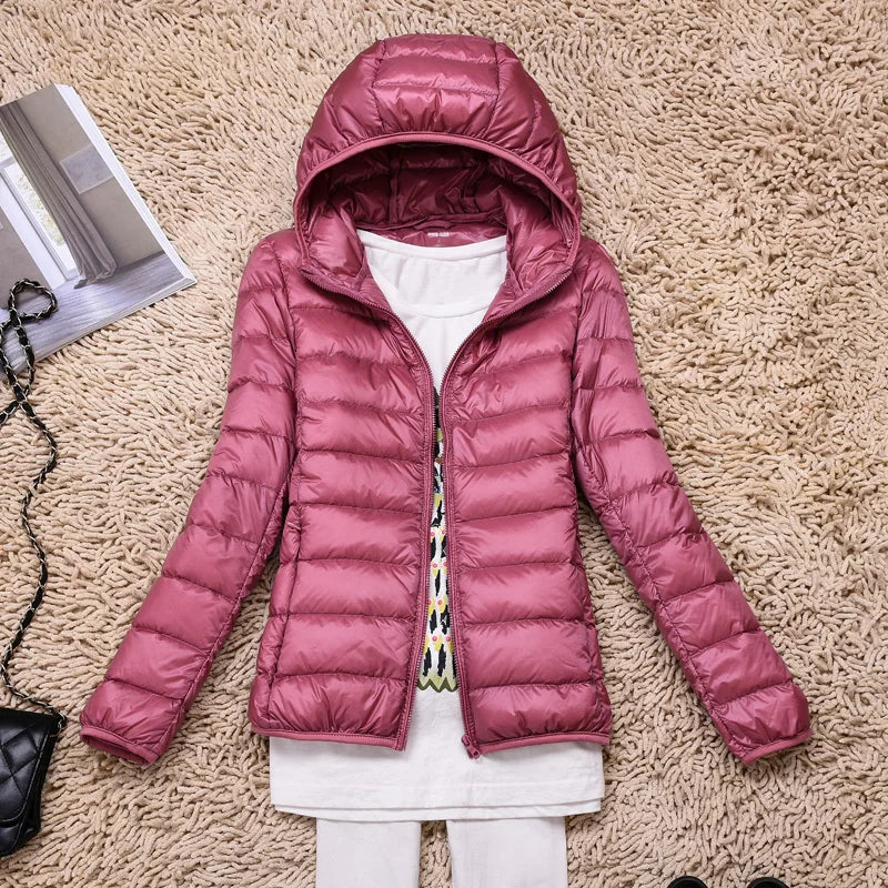 Chaqueta de plumas ligera con capucha para mujer — cálida y fácil de guardar