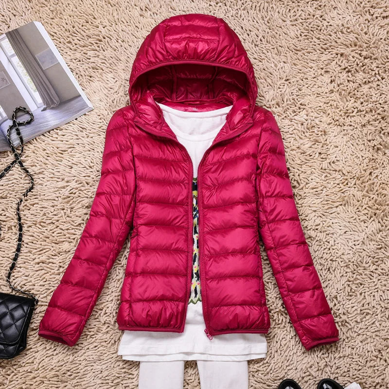 Chaqueta de plumas ligera con capucha para mujer — cálida y fácil de guardar