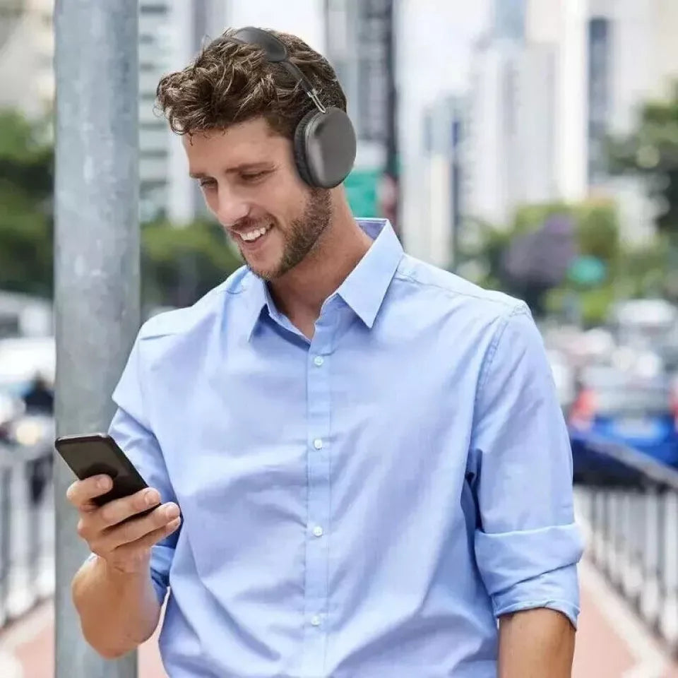 Cuffie wireless over-ear con cancellazione del rumore, bassi profondi, leggere e confortevoli
